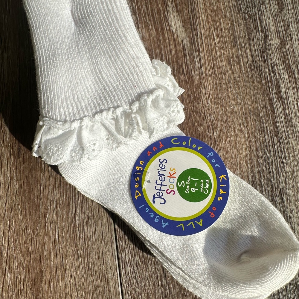 Jefferies Socks White Lace Trim Socks